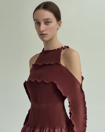 SS20 Quartz Top featured in Contributor Magazine