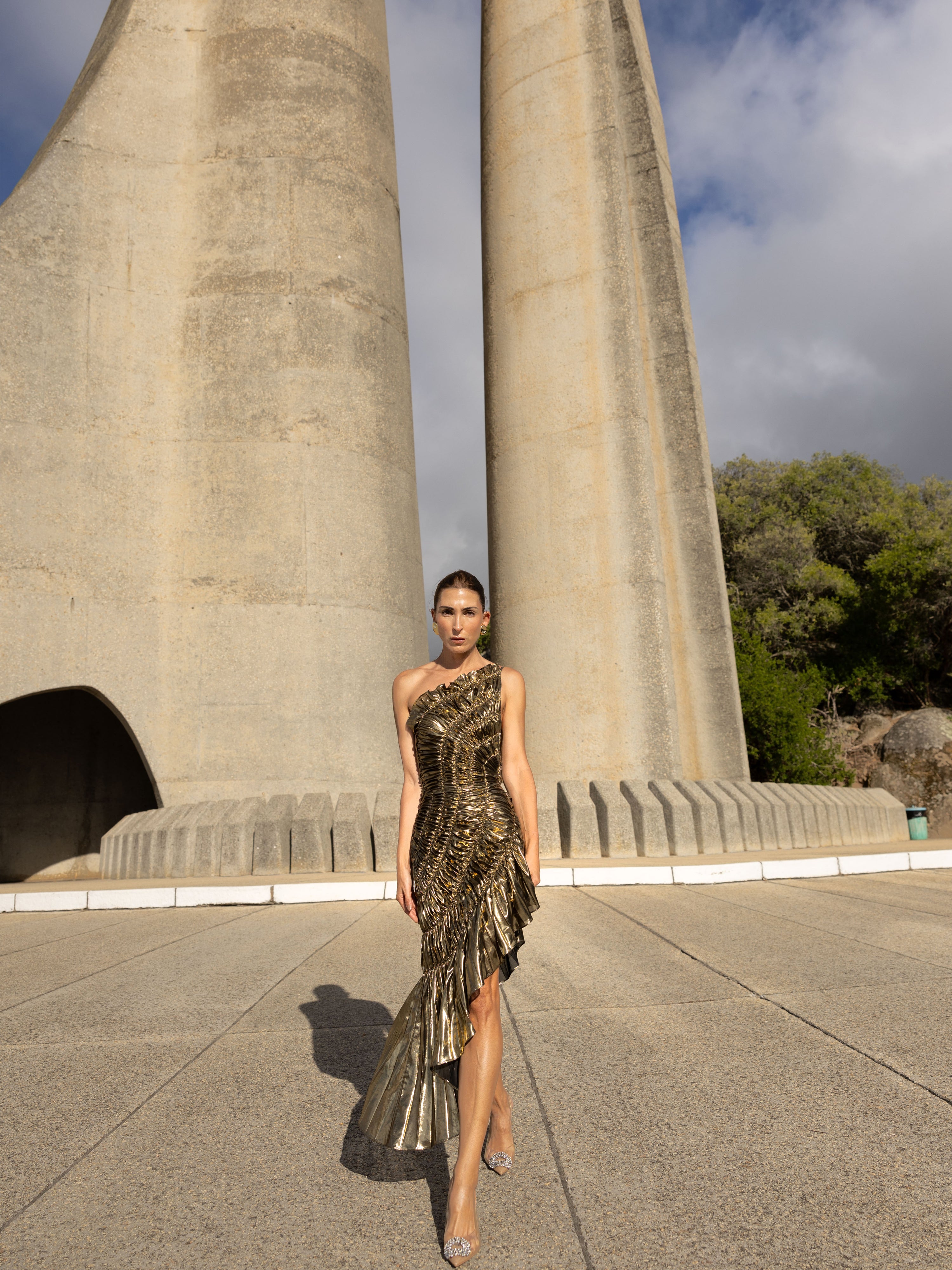 Georgia Hardinge The Impression Dress in Metallic Gold - size UK 12 / US L Georgia Hardinge The Impression Dress in Metallic Gold - size UK 12 / US L
